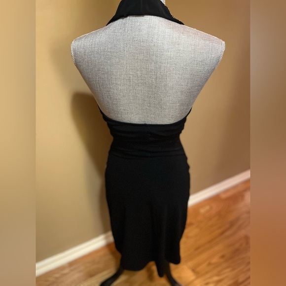 Le Chateau Dress - Picture 4 of 12